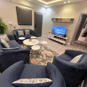 حطين صالة وغرفة نوم بتصميم جميل وهادئ وجلسة خارجية في حطين بالقرب من بوليفارد الرياض